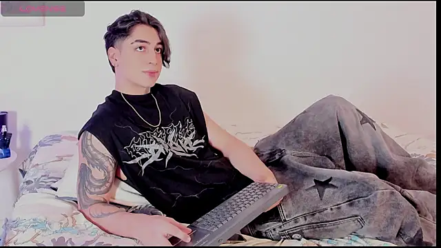 Thiago angel online show from 05-31-26, 03:12