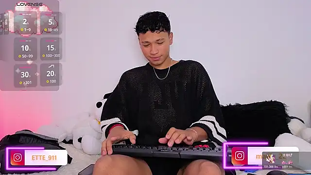 ETTE MOON online show from 05-01-26, 10:48