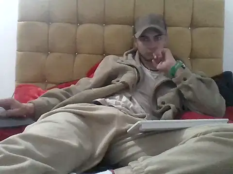 manulito260 online show from 07-05-26, 12:37