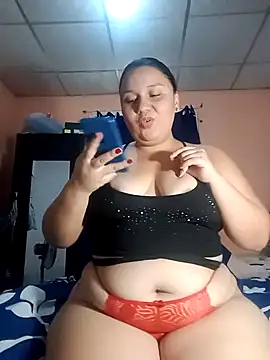 Snapshot of Marialae2735 chatting on 04-08-26, 06:53 Marialae2735 online show from 04-08-26, 06:53