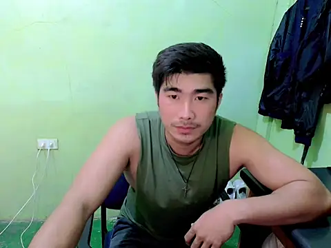 Snapshot of Hunkfireman chatting on 04-16-26, 11:51 Hunkfireman online show from 04-16-26, 11:51
