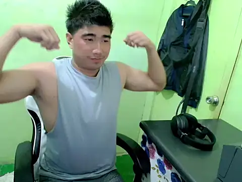Snapshot of Hunkfireman chatting on 05-23-26, 12:53 Hunkfireman online show from 05-23-26, 12:53