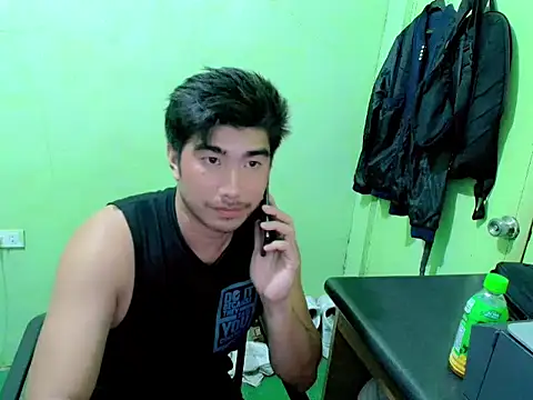 Snapshot of Hunkfireman chatting on 04-18-26, 08:42 Hunkfireman online show from 04-18-26, 08:42