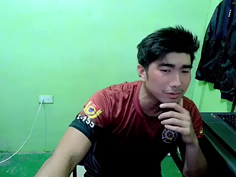 Snapshot of Hunkfireman chatting on 04-13-26, 01:31 Hunkfireman online show from 04-13-26, 01:31