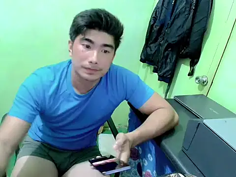 Snapshot of Hunkfireman chatting on 04-11-26, 04:09 Hunkfireman online show from 04-11-26, 04:09