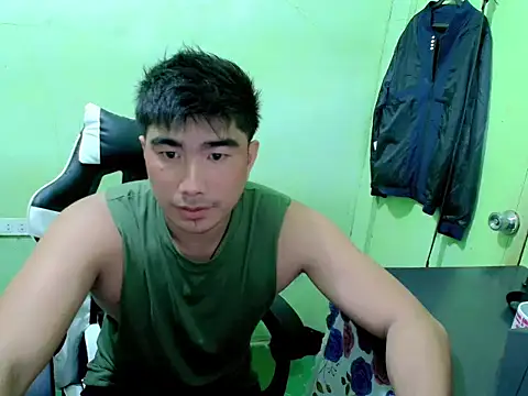 Snapshot of Hunkfireman chatting on 05-22-26, 12:41 Hunkfireman online show from 05-22-26, 12:41