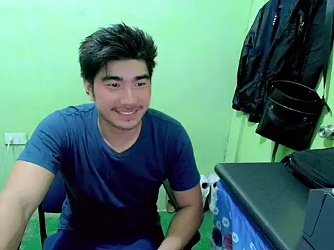 Snapshot of Hunkfireman chatting on 04-19-26, 10:38 Hunkfireman online show from 04-19-26, 10:38