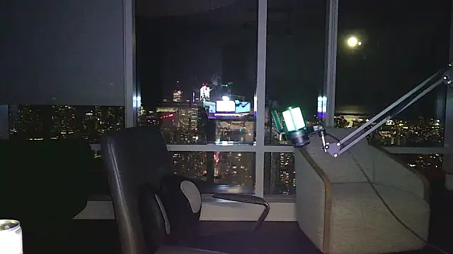 Snapshot of obeycarrienoona chatting on 06-30-26, 02:44 obeycarrienoona online show from 06-30-26, 02:44