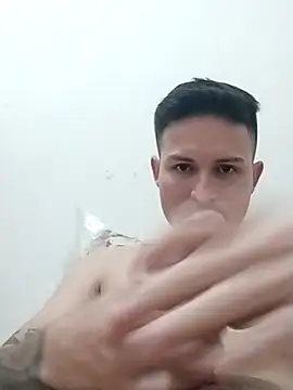 Joelcio19cm online show from 05-06-26, 06:28