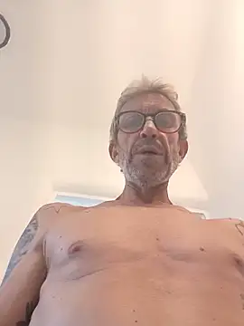 Snapshot of chris-sbh11 chatting on 06-17-26, 03:55 chris-sbh11 online show from 06-17-26, 03:55