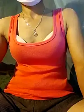 Mi-Tiffiny online show from 04-04-26, 02:45