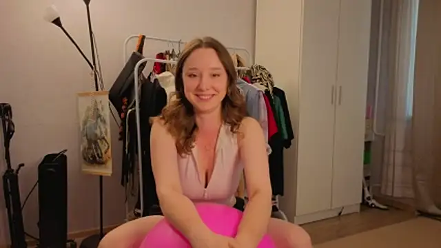 hunny ines online show from 06-05-26, 05:07
