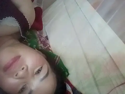 -Luni- online show from 05-11-26, 04:15