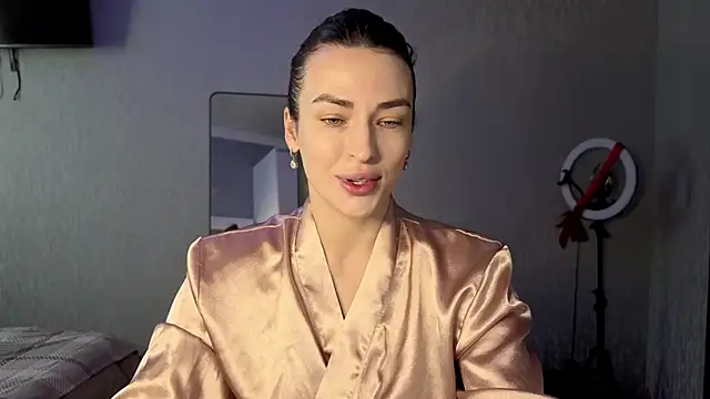 Kira  love1 online show from 05-17-26, 11:54
