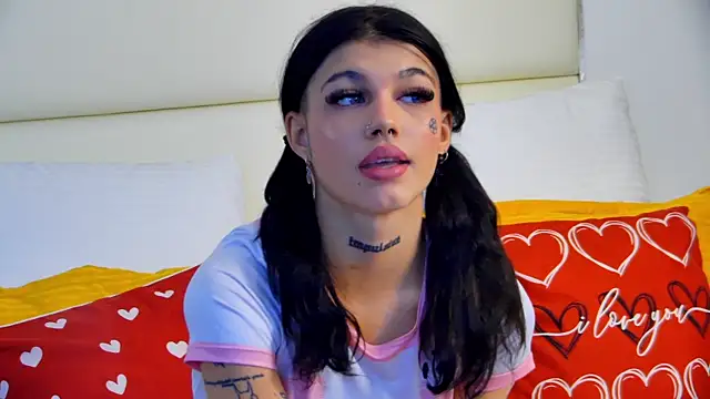 YasminnStorm online show from 05-08-26, 04:38
