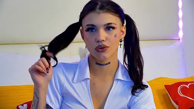 YasminnStorm online show from 05-05-26, 04:48