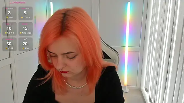 NightLeaf online show from 04-10-26, 01:18