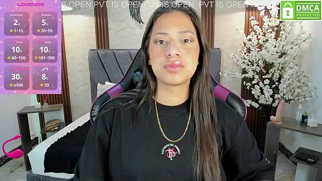 Atiena  online show from 05-06-26, 04:11