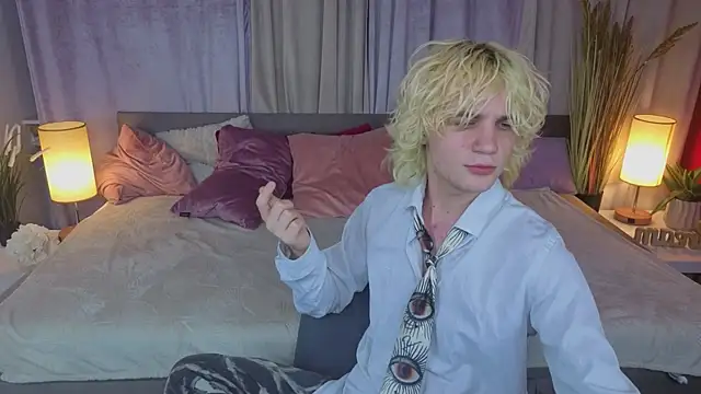 JameMilann online show from 05-12-26, 08:26