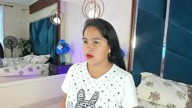 Snapshot of AprilMiiller chatting on 04-30-26, 01:51 AprilMiiller online show from 04-30-26, 01:51