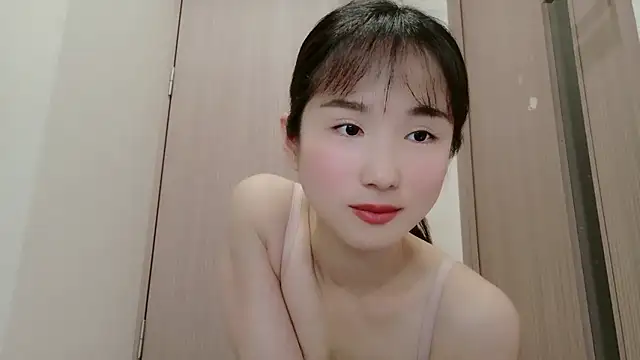 Hinako 0012 online show from 05-20-26, 11:29