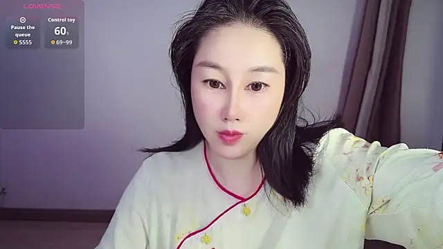 Snapshot of Eva-000 chatting on 06-19-26, 10:36 Eva-000 online show from 06-19-26, 10:36