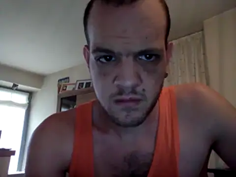 Snapshot of pig94pig chatting on 04-14-26, 02:44 pig94pig online show from 04-14-26, 02:44