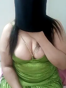 Snapshot of Amira_Egypt chatting on 04-19-26, 08:22 Amira Egypt online show from 04-19-26, 08:22