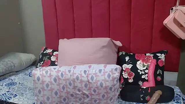 PinkyxGodess online show from 05-17-26, 01:38