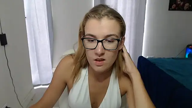 Yennyloves online show from 07-03-26, 05:41