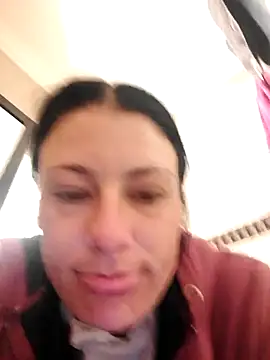 Snapshot of Hildaqii chatting on 07-04-26, 10:32 Hildaqii online show from 07-04-26, 10:32