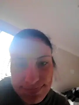 Snapshot of Hildaqii chatting on 06-27-26, 01:39 Hildaqii online show from 06-27-26, 01:39