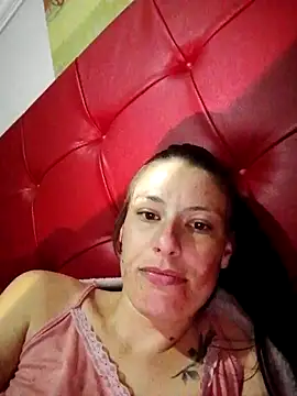 Snapshot of Hildaqii chatting on 06-21-26, 07:52 Hildaqii online show from 06-21-26, 07:52
