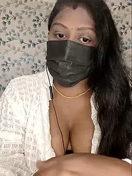 Snapshot of Romantic_Woman chatting on 04-19-26, 05:25 Romantic Woman online show from 04-19-26, 05:25