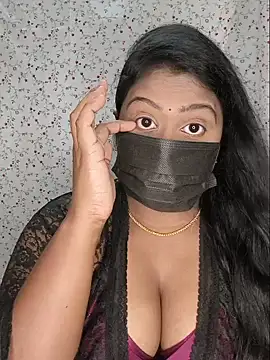 Snapshot of Romantic_Woman chatting on 05-30-26, 06:46 Romantic Woman online show from 05-30-26, 06:46