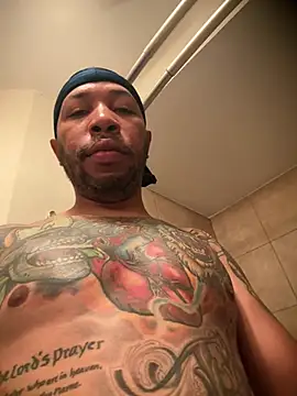 Snapshot of Woody_and_Jessie chatting on 04-12-26, 07:28 Woody and Jessie online show from 04-12-26, 07:28