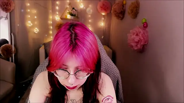 Alice Nyx online show from 04-16-26, 08:42