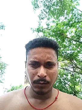 Snapshot of SONUKUMAR8 chatting on 04-04-26, 10:33 SONUKUMAR8 online show from 04-04-26, 10:33