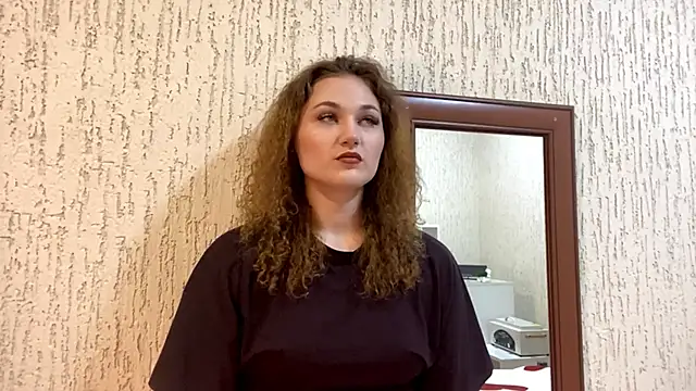 Snapshot of SopfieNiktasha chatting on 04-04-26, 08:32 SopfieNiktasha online show from 04-04-26, 08:32