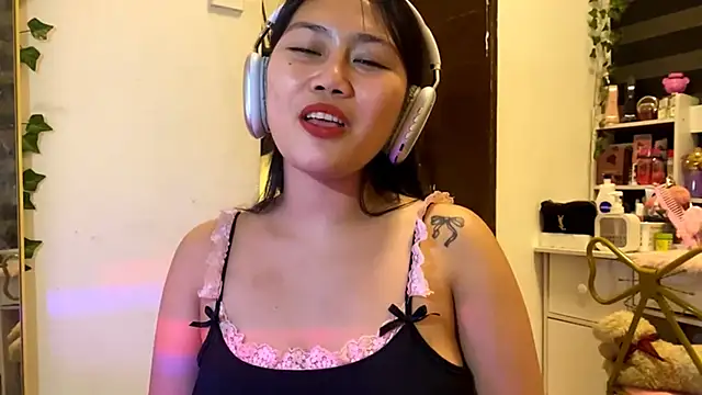 GlindaDejardin online show from 04-21-26, 05:19