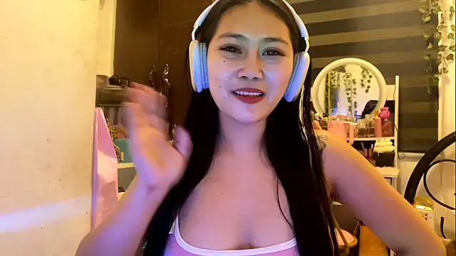 GlindaDejardin online show from 05-12-26, 05:19