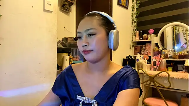 GlindaDejardin online show from 04-26-26, 05:10