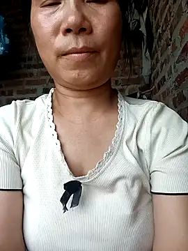 Snapshot of Ya-kun- chatting on 04-04-26, 08:10 Ya-kun- online show from 04-04-26, 08:10