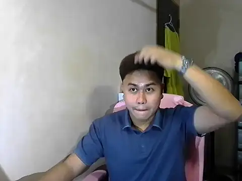 Snapshot of tipsy_butter chatting on 07-22-26, 01:35 tipsy butter online show from 07-22-26, 01:35