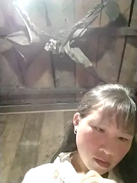 Snapshot of Yo-must chatting on 04-04-26, 10:55 Yo-must online show from 04-04-26, 10:55