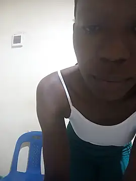Snapshot of KLASSY77 chatting on 04-26-26, 02:42 KLASSY77 online show from 04-26-26, 02:42