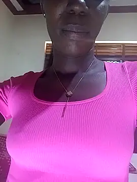Snapshot of KLASSY77 chatting on 04-25-26, 11:02 KLASSY77 online show from 04-25-26, 11:02