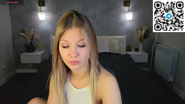 Angelina Becker online show from 05-10-26, 01:09