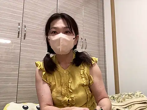 Snapshot of lemonade_madame chatting on 07-06-26, 01:18 lemonade madame online show from 07-06-26, 01:18