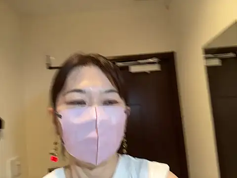 Snapshot of lemonade_madame chatting on 05-09-26, 11:30 lemonade madame online show from 05-09-26, 11:30